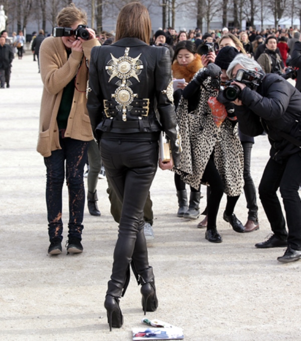 la-modella-mafia-Anna-Dello-Russo-street-style-in-Fausto-Puglisi-Balmain-via-thestreetfashion5xpro-34