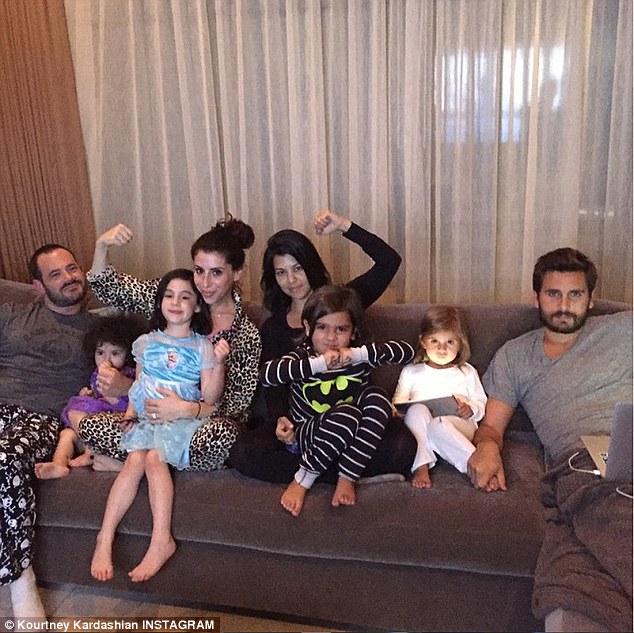 Kourtney Kardashian    Χώρισε με τον Scott Disick μετά από εννιά χρόνια σχέσης και τρία παιδιά!!