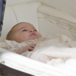Πριγκίπισσα Charlotte    Οι πρώτες φωτογραφίες από την βάπτιση!!