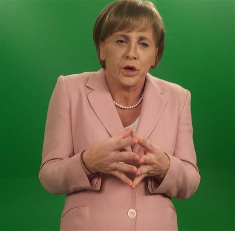 Τάκης Ζαχαράτος    Η απίστευτη μεταμόρφωσή του σε Angela Merkel!! Δείτε φωτογραφία