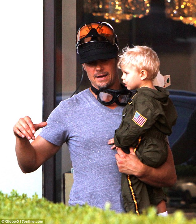 Josh Duhamel & Fergie    Η πιο αγαπημένη οικογένεια του Hollywood