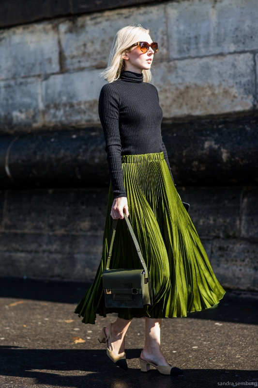 Paris Fashionweek SS 2016, day 7, outside Valentino