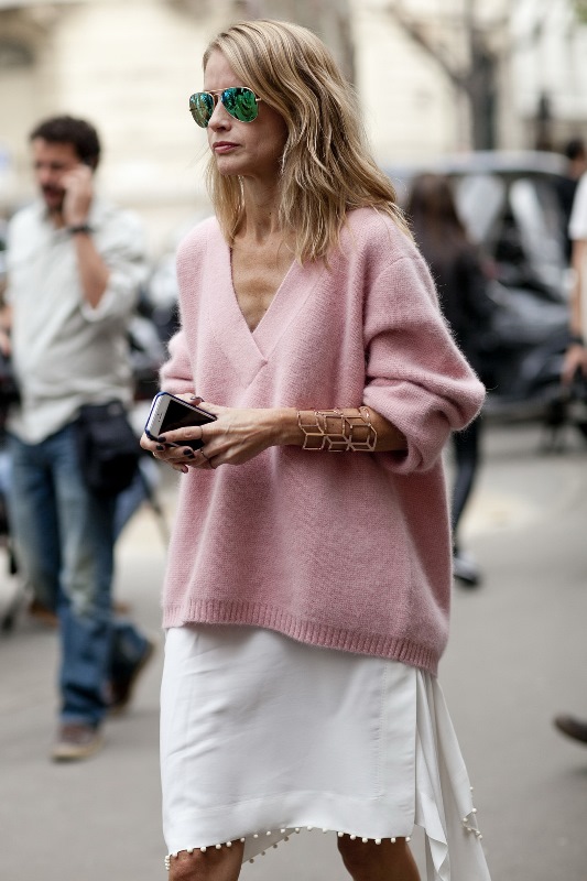 19-ways-to-wear-a-fall-sweater-now-street-style-looks-13