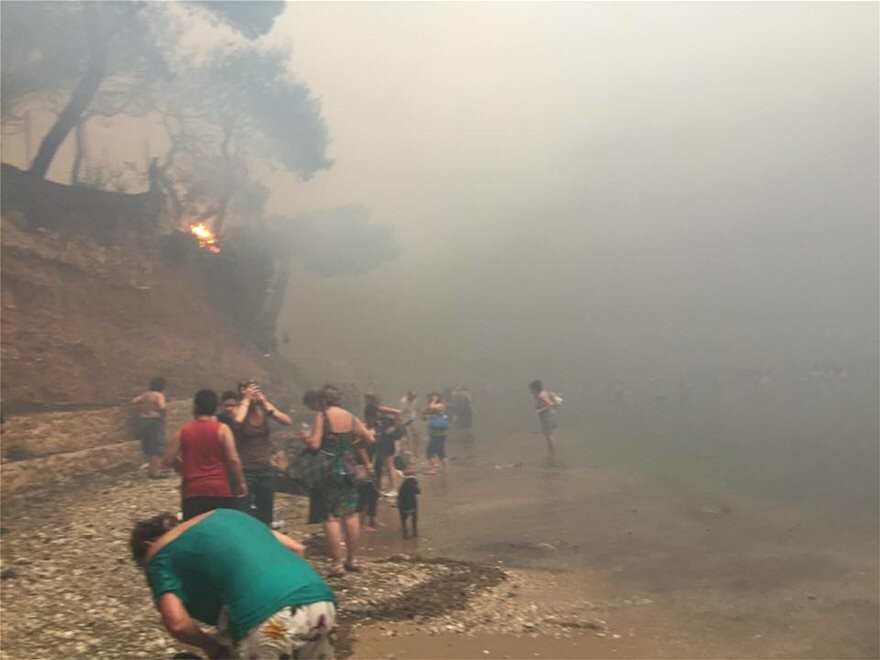 Μάτι: Το γράμμα ενός 12χρονου παιδιού που κολυμπούσε για σχεδόν 5 ώρες παρέα με τον «θάνατο»