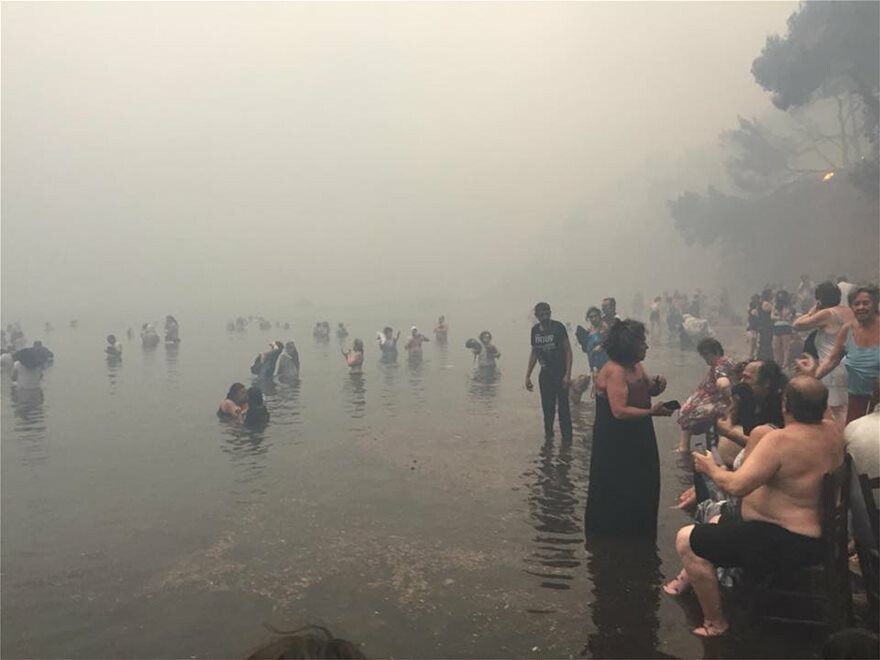 Μάτι: Το γράμμα ενός 12χρονου παιδιού που κολυμπούσε για σχεδόν 5 ώρες παρέα με τον «θάνατο»