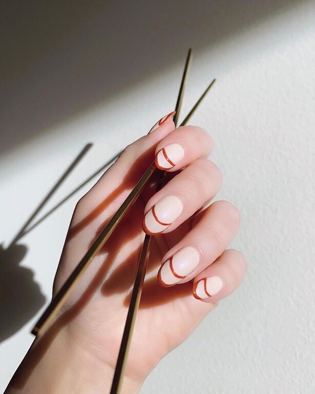 New french nails: το top κομψό μανικιoύρ