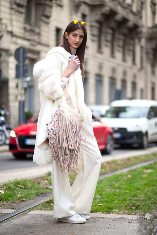 white24115