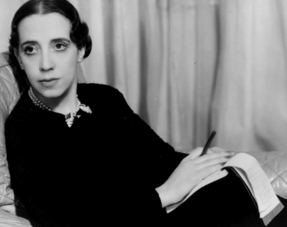 Elsa-Schiaparelli1-922x728