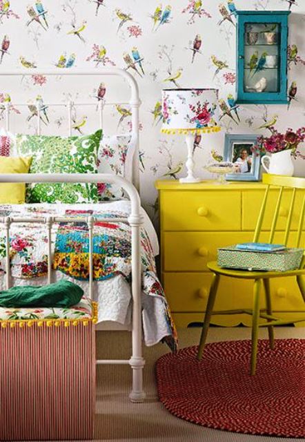 girl_teen_room-2