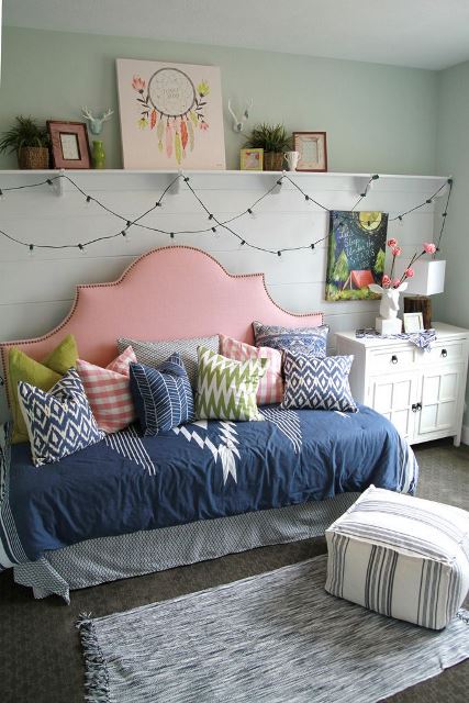 girl_teen_room-5