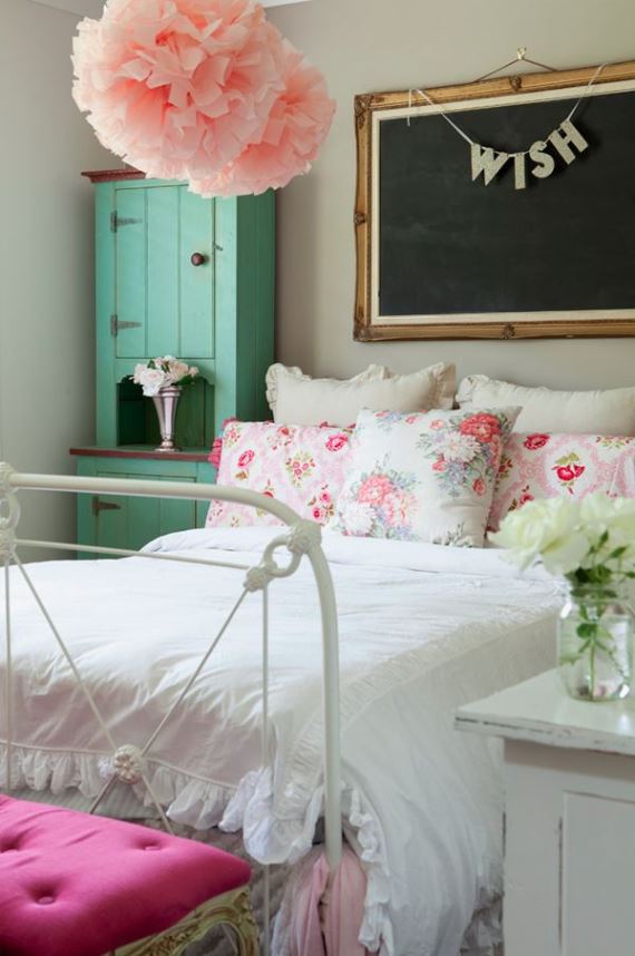girl_teen_room-8