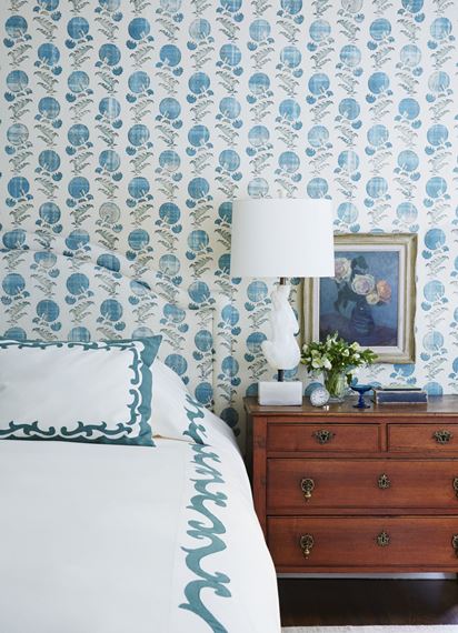 gallery-1440170276-bedroom-2