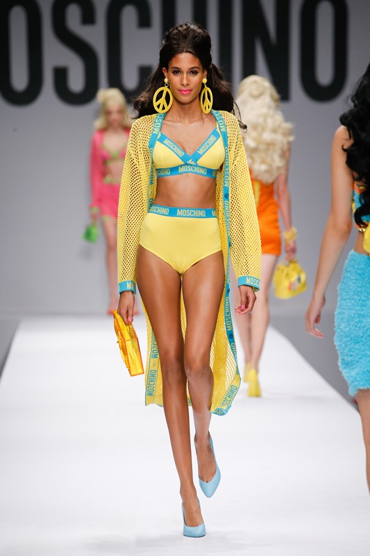 Pixelformula Moschino Womenswear Summer 2015 Ready To Wear Milano