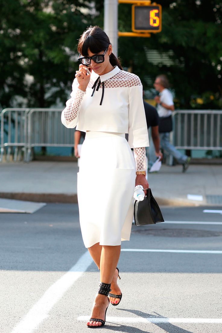 Το λευκό στο office look σας.