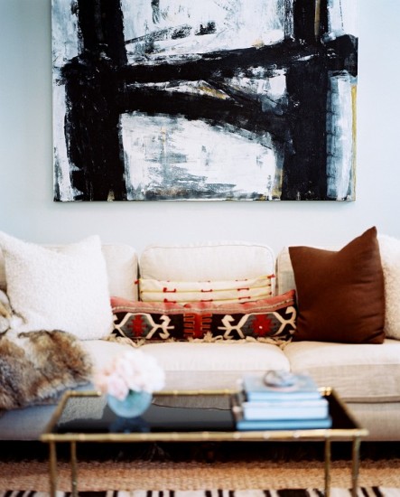 neutral-sofa-layering-2-443x550