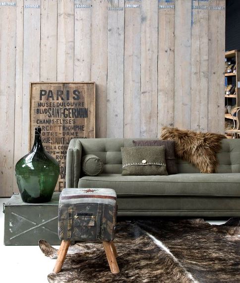 Rustic decor με μοντέρνα έπιπλα. Η συγκεκριμένη λαδί απόχρωση συνδυάζεται μοναδικά με το γκρι, το creme και το καφέ.