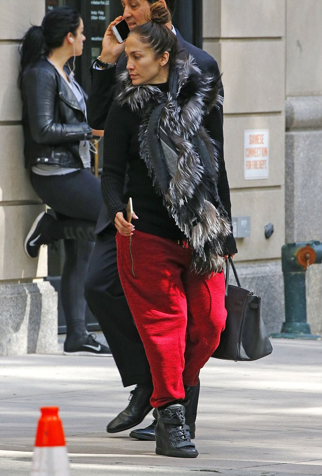jlo_17.10_3