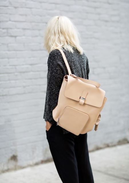 Τα straps σας επιτρέπουν να επιλέξετε backpacks σε μεγαλύτερο size, ώστε να απολαμβάνετε πρακτικότητα και άνεση ταυτόχρονα.