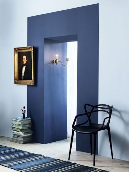 Σε έναν minimal χώρο τονίστε τις διαστάσεις βάφοντας το πλαίσιο σε ένα άνοιγμα του τοίχου.