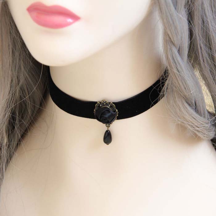 chokers-21