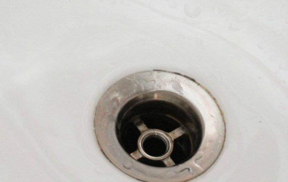 Μέσα σε λίγα λεπτά θα έχετε καταφέρει να ξεβουλώσετε τελείως τον νιπτήρα σας.
