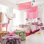 pink-teenage-girls-bedroom