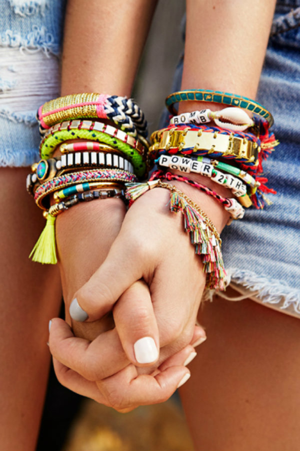 friendship-bracelets-pxlr