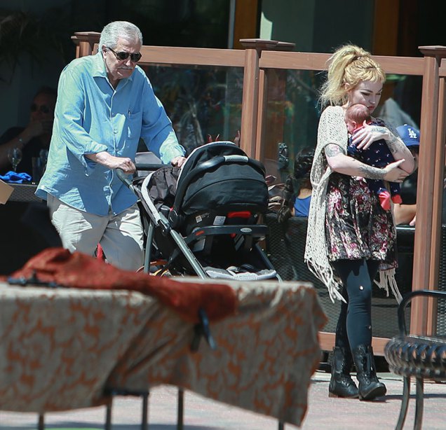 ***NO ONLINE*** EXCLUSIVE Coleman-Rayner Ventura CA, USA. June 19, 2016. Jennifer Aniston's father John Aniston and wife Sherry Rooney spend Fathers Day with Adriane Hallek and his two grandchild Ryat and Kira Rose Aniston. John's kids Jennifer and AJ were nowhere to be seen as the group enjoyed lunch at a Ventura beachfront restaurant.  CREDIT LINE MUST READ: Coqueran/Coleman-Rayner. Tel US (001) 310-474-4343 - office  Tel US (001) 323 545 7584 - cell www.coleman-rayner.com