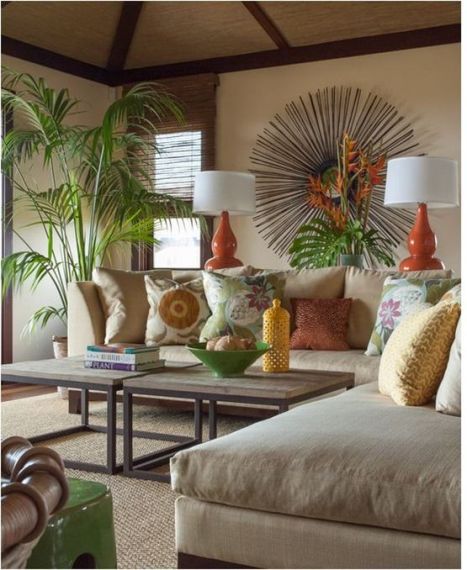 Στο κλασικό decor μπορείτε να προσθέσετε χρωματιστές tropical πινελιές με oversized φυτά και αντικείμενα. Οι κανόνες συμμετρίας τηρούνται και σε αυτή την περίπτωση.