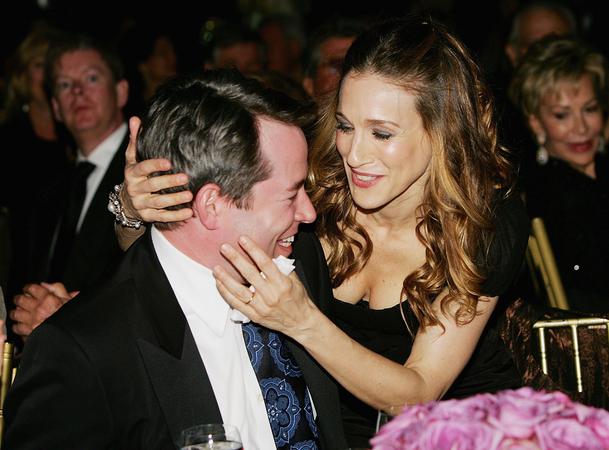 NEW YORK - APRIL 10:  Actress Sarah Jessica Parker kisses husband Matthew Broderick after singing for him during the American Theatre Wing Annual Spring Gala at Cipriani 42nd Street on April 10, 2006 in New York City.  (Photo by Evan Agostini/Getty Images)